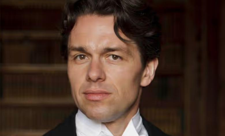 Julian Ovenden