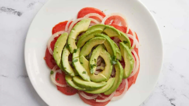 Best Ensalada Caprese Con Palta Near Me